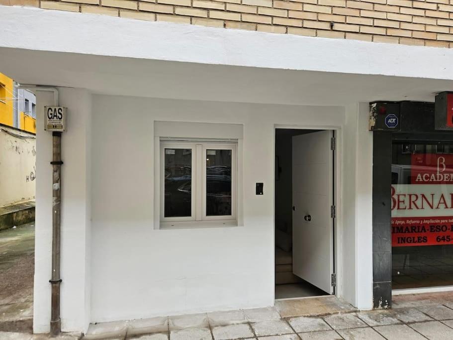 Estudio En Santander Luaran gambar