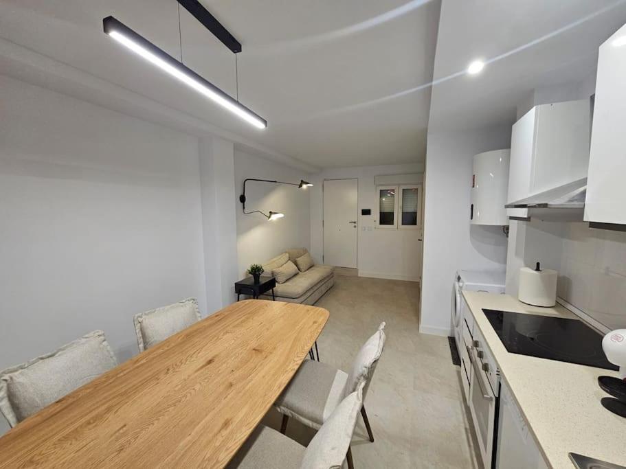 Estudio En Santander Luaran gambar